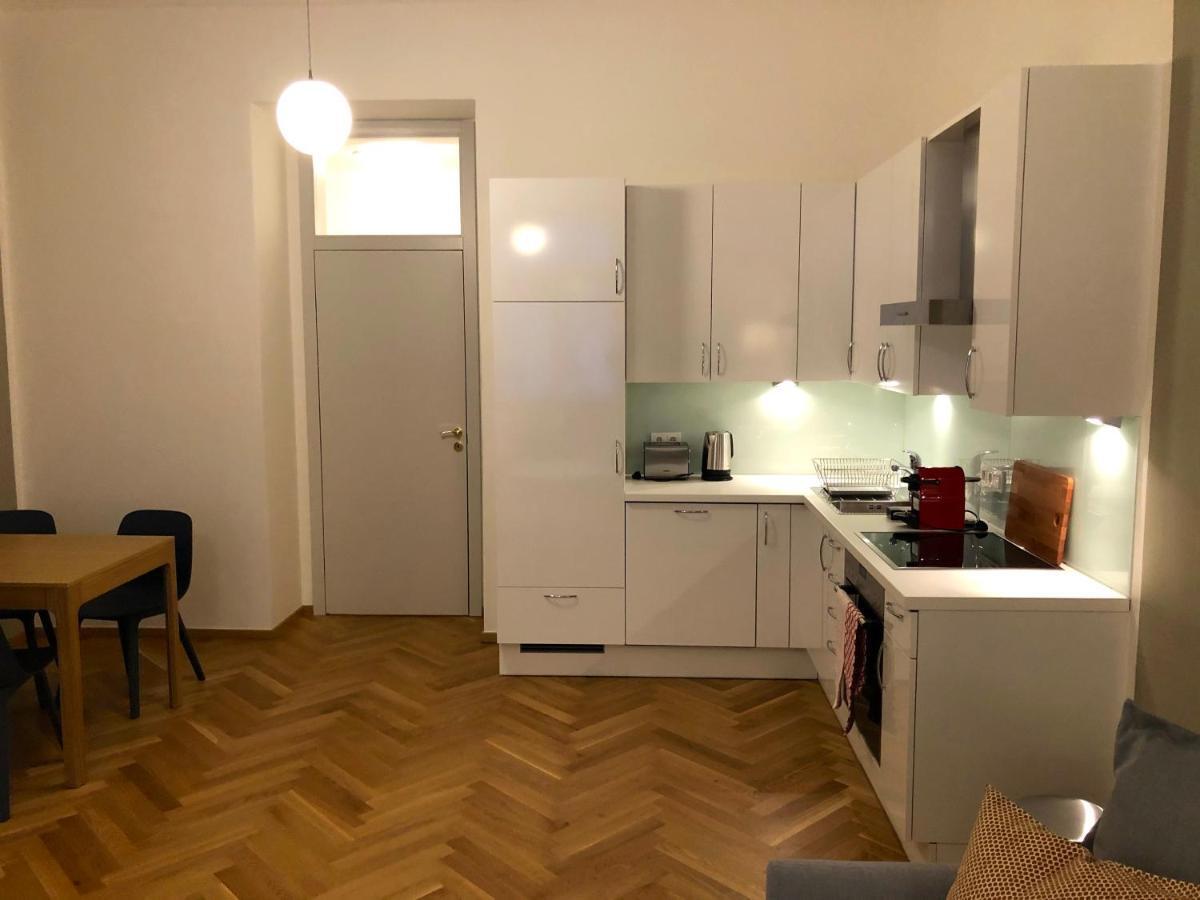 Apartment Opera *