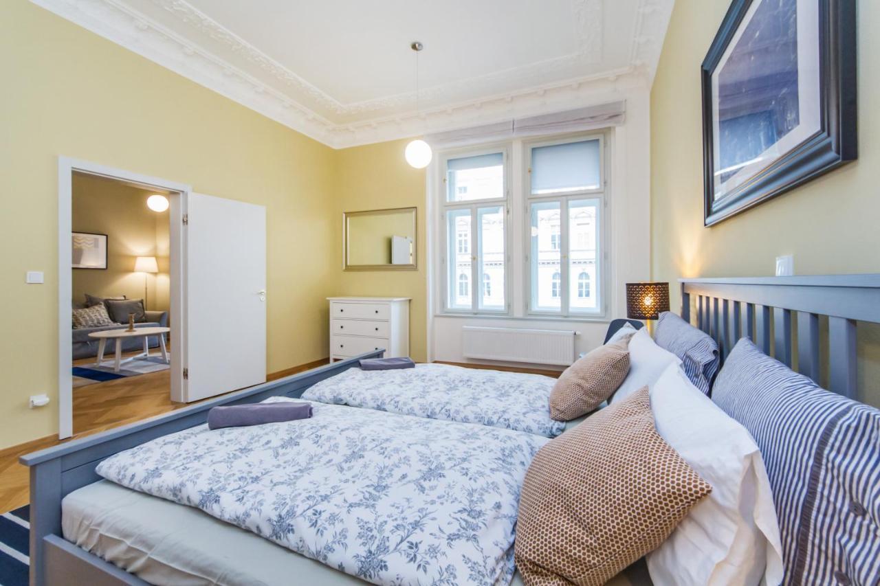 Opera Apartment *