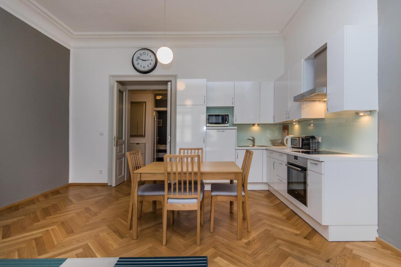 Apartment Opera *