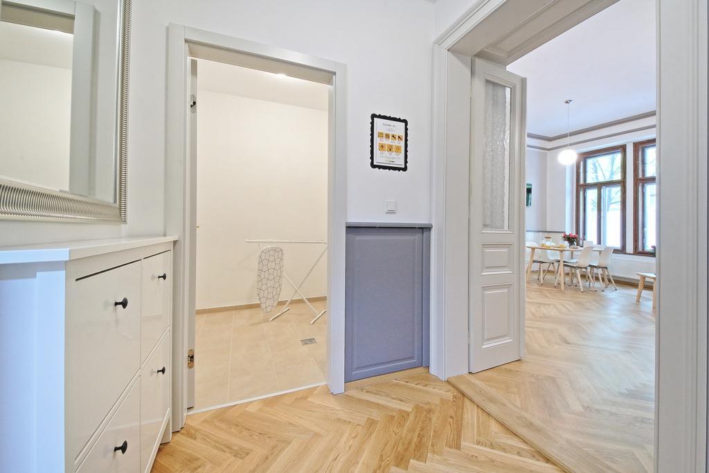 Apartment Opera *